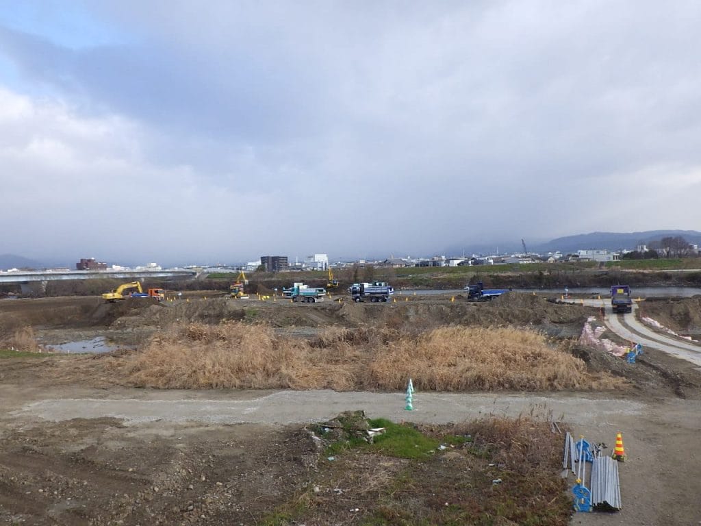 桂川上鳥羽塔ノ森地区河道掘削他工事